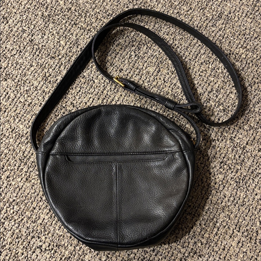 HOBO Round Black Crossbody Leather Bag Adjustable Strap Fabric Lined - Picture 1 of 8